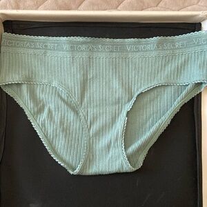 Victorias Secret Hiphugger Panty Size: M